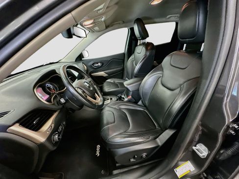 Used 2018 Jeep Cherokee Limited AWD/4WD image 13