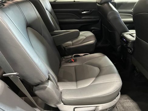 Certified 2024 Toyota Grand Highlander AWD Hybrid image 19