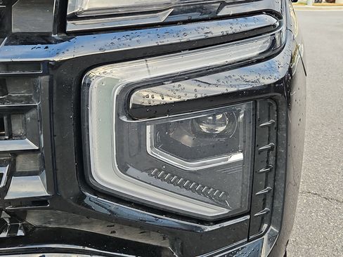 Used 2025 Chevrolet Tahoe Z71 image 10