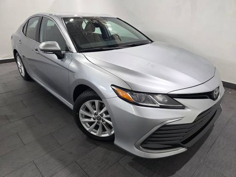 Used 2024 Toyota Camry LE w/ Convenience Package FWD image 7