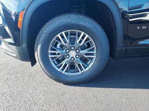 New 2027 Chevrolet Traverse LT FWD image 10