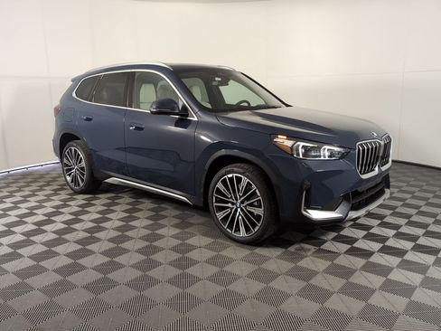 Used 2026 BMW X1 xDrive28i w/ Technology Package image 5