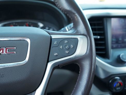 Used 2018 GMC Acadia SLT image 25