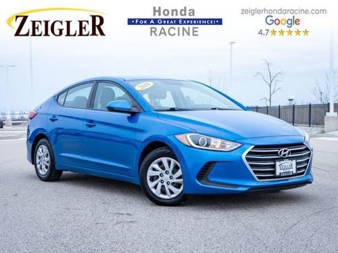 Used 2018 Hyundai Elantra SE image 1