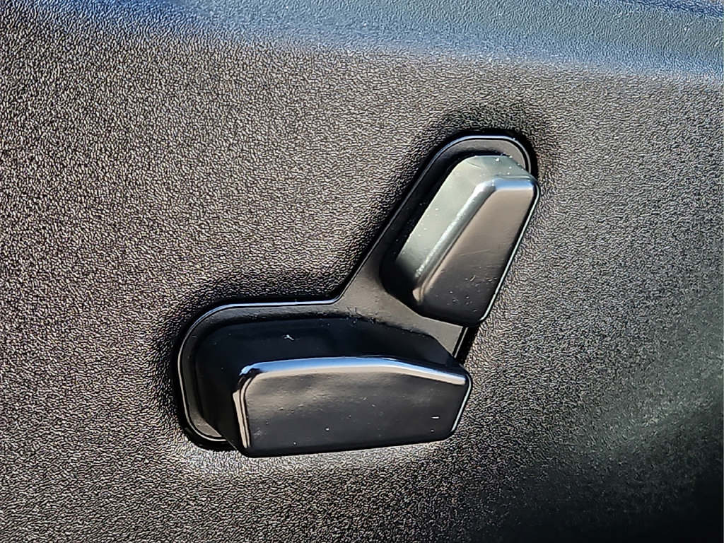 Used 2024 Dodge Durango GT RWD image 36