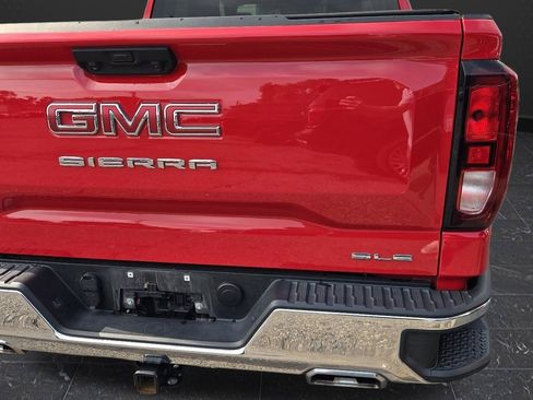 Used 2025 GMC Sierra 1500 SLE w/ X31 Off-Road Package AWD/4WD image 28