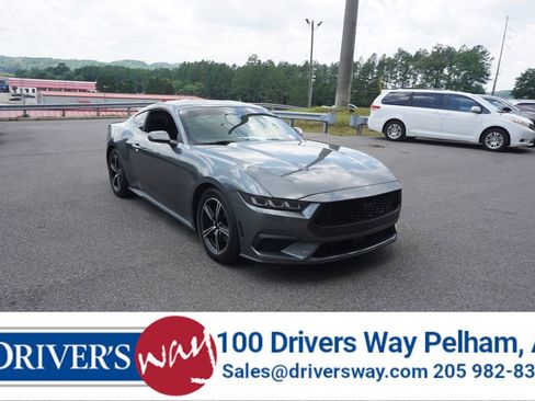 Used 2025 Ford Mustang Coupe RWD image 1