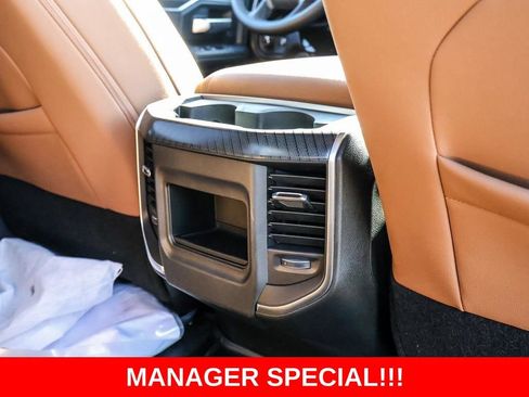 New 2025 RAM 2500 Big Horn AWD/4WD image 32
