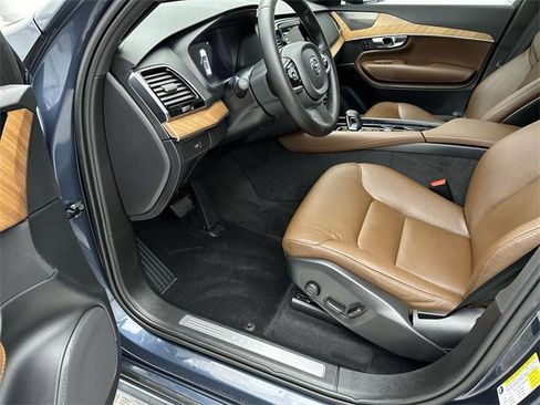 Certified 2023 Volvo XC90 B6 Plus w/ Protection Package Premier image 11