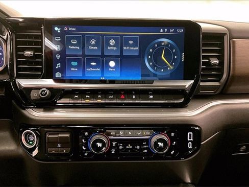 Used 2024 Chevrolet Silverado 1500 High Country w/ High Country Premium Package image 28