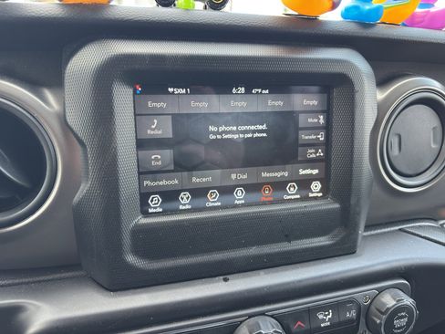 Used 2022 Jeep Wrangler Unlimited Sport image 6