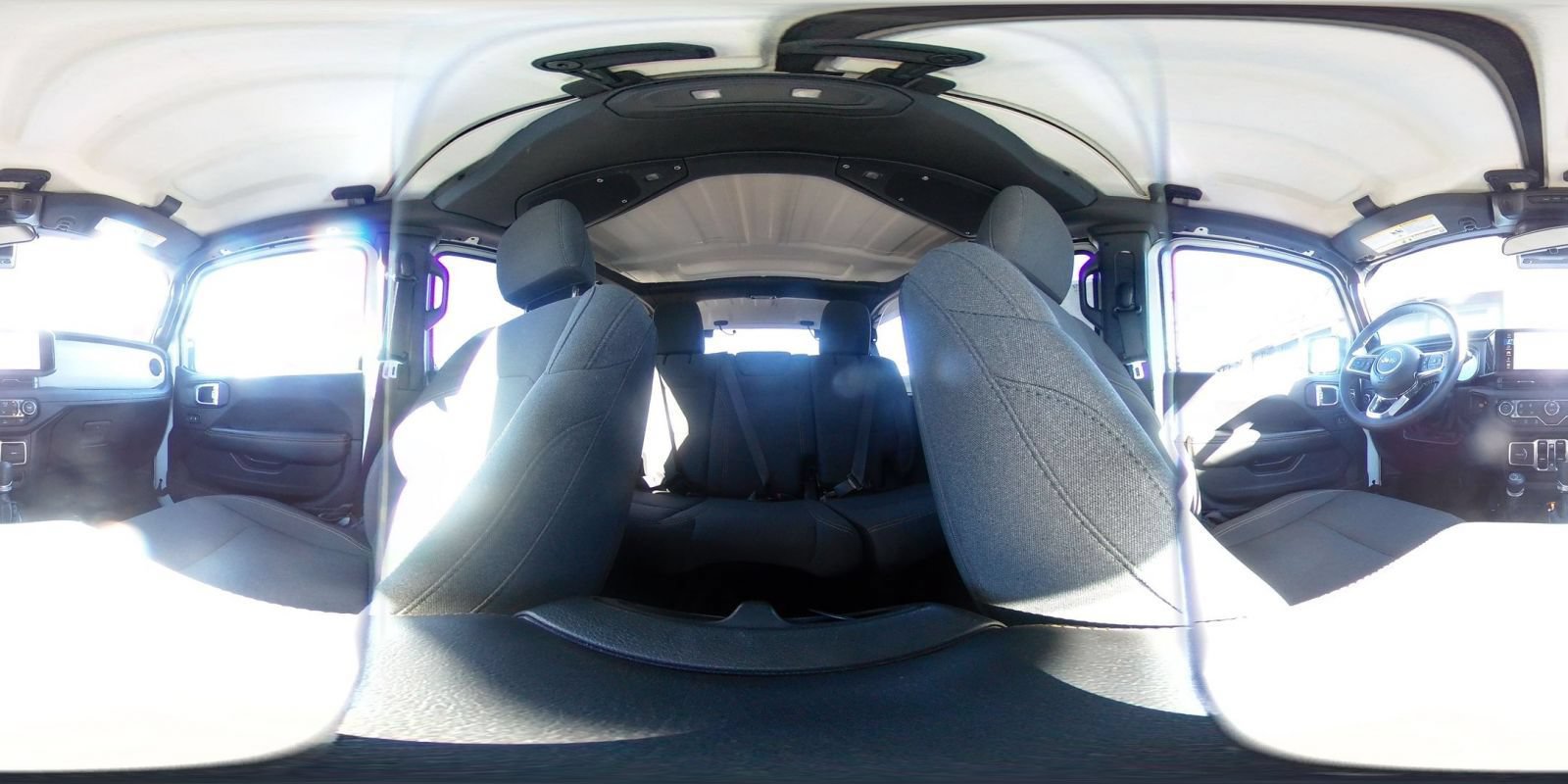 Used 2025 Jeep Wrangler Unlimited Sahara AWD/4WD image 41