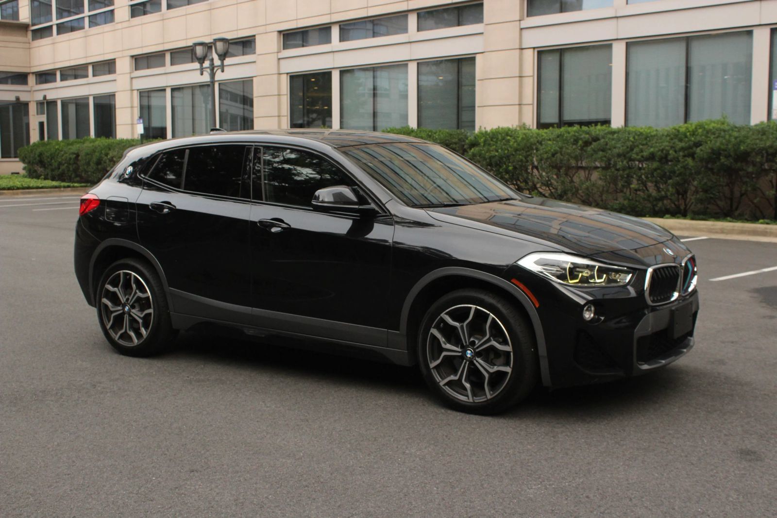 Used 2018 BMW X2 xDrive28i AWD/4WD image 2