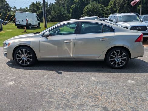 Used 2018 Volvo S60 T5 Inscription FWD image 5
