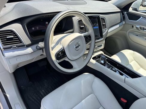 Used 2024 Volvo XC90 B5 Core w/ Climate Package AWD/4WD image 18