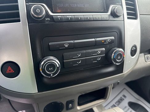 Used 2016 Nissan Frontier SV image 18