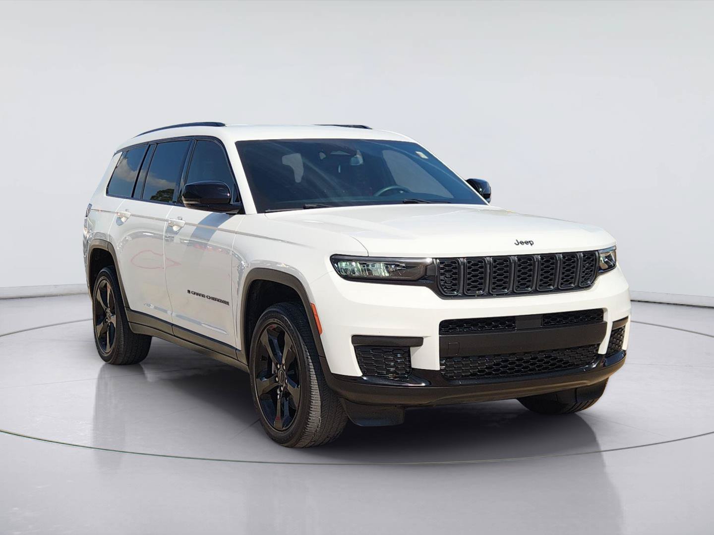 Used 2023 Jeep Grand Cherokee L Laredo AWD/4WD image 3