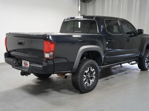 Used 2020 Toyota Tacoma TRD Off-Road w/ Technology Package image 8