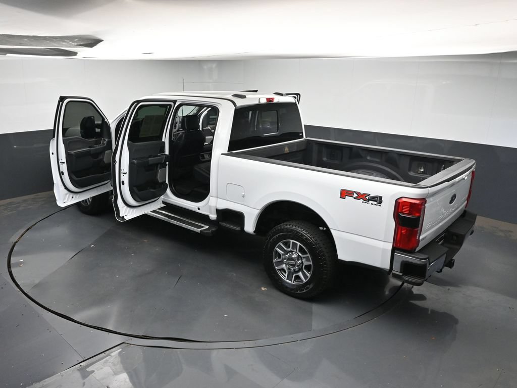 Used 2023 Ford F250 Lariat w/ FX4 Off-Road Package AWD/4WD image 44