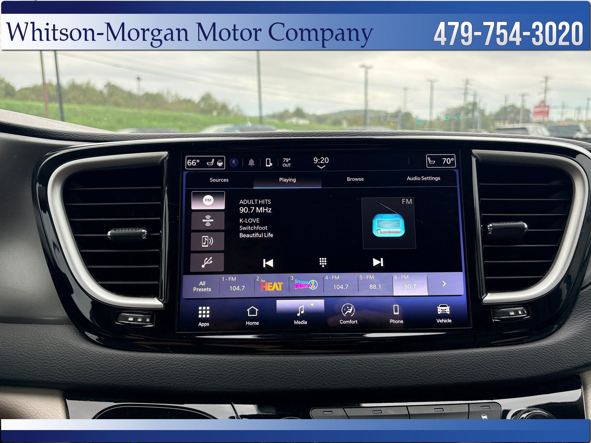 Used 2024 Chrysler Pacifica Touring-L FWD image 28