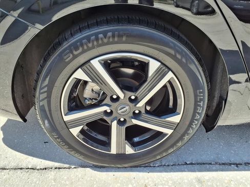Used 2024 Nissan Sentra SV FWD image 7