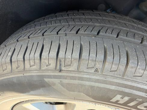 Used 2022 Ford Maverick XLT w/ Equipment Group 300A Standard AWD/4WD image 6