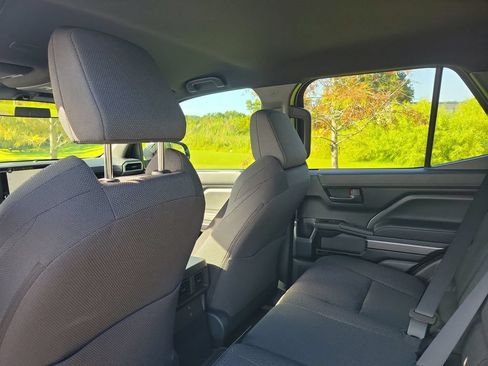 New 2026 Toyota 4Runner SR5 AWD/4WD image 25