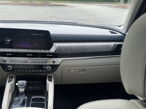 Certified 2024 Kia Telluride EX w/ EX Captain's Chair Package FWD image 45