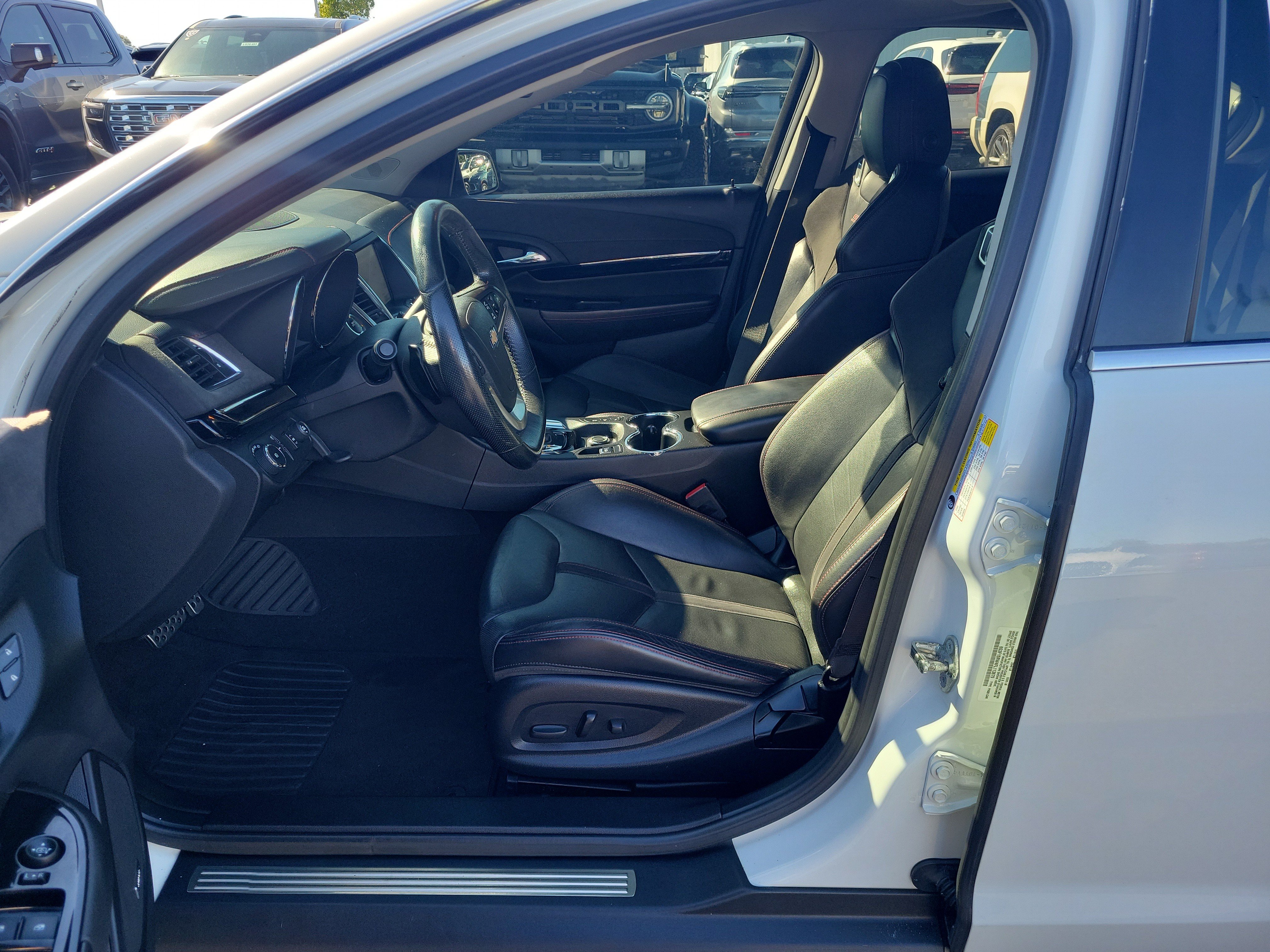 Used 2015 Chevrolet SS RWD image 15