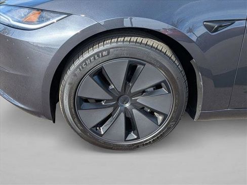 Used 2025 Tesla Model 3 Long Range image 22