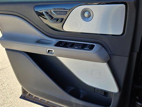 Used 2022 Lincoln Aviator Reserve w/ Equipment Group 201A image 13