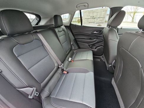 New 2026 Chevrolet Trax LT w/ LT Convenience Package FWD image 25