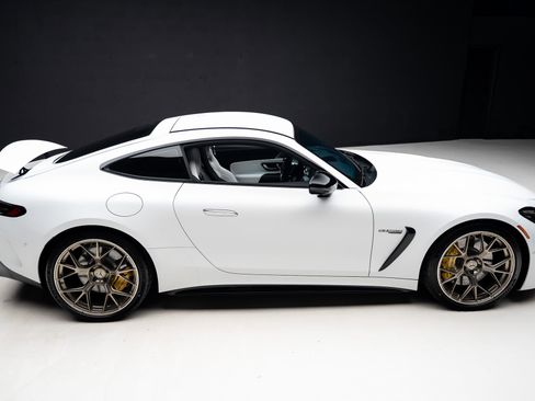 Used 2025 Mercedes-Benz AMG GT 63 image 39