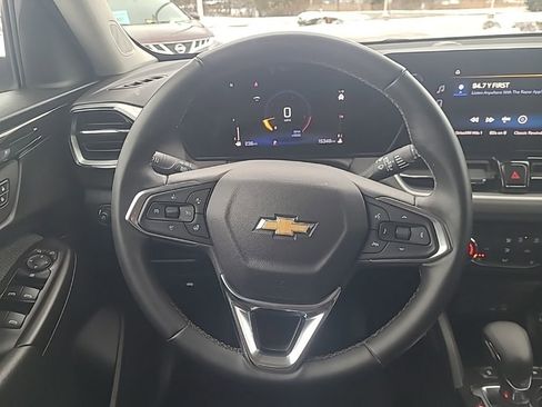 Used 2024 Chevrolet TrailBlazer LT w/ LT Cold Weather Package image 13