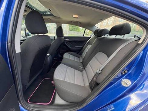 Used 2017 Kia Forte S image 13
