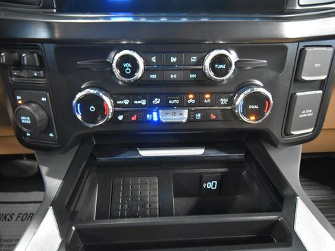 Used 2024 Ford F350 Lariat w/ Chrome Package AWD/4WD image 18