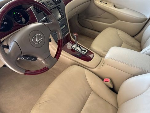 Used 2004 Lexus ES 330 image 4