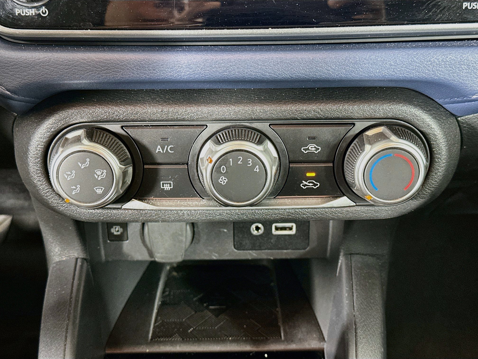 Used 2025 Nissan Versa SV FWD image 22