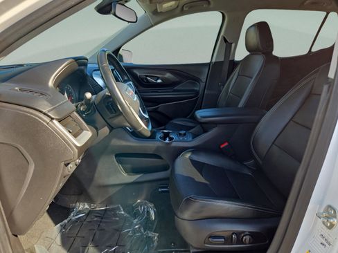 Used 2024 GMC Terrain SLT image 15