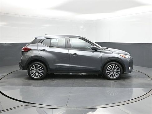 Certified 2024 Nissan Kicks SV image 26