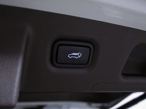 Used 2020 Hyundai Santa Fe Limited image 12