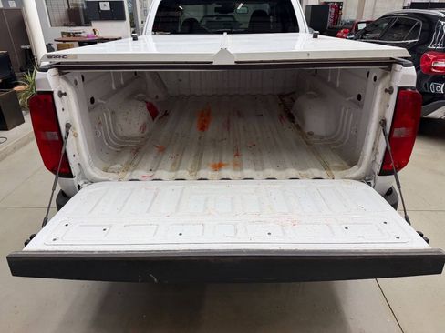 Used 2022 Chevrolet Colorado LT w/ Fleet Safety Package RWD image 9