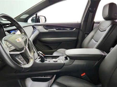 Certified 2024 Cadillac XT5 Premium Luxury w/ LPO, Floor Liner Package image 12