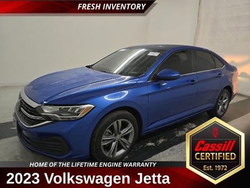Used 2023 Volkswagen Jetta SE w/ Panoramic Sunroof Package FWD image 1