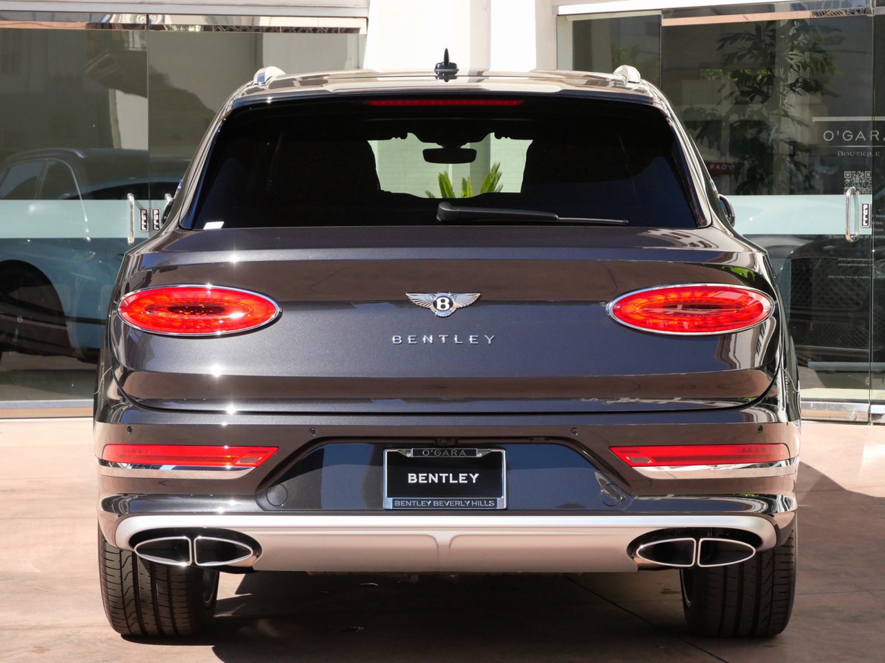 Used 2025 Bentley Bentayga Extended Wheelbase AWD/4WD image 13