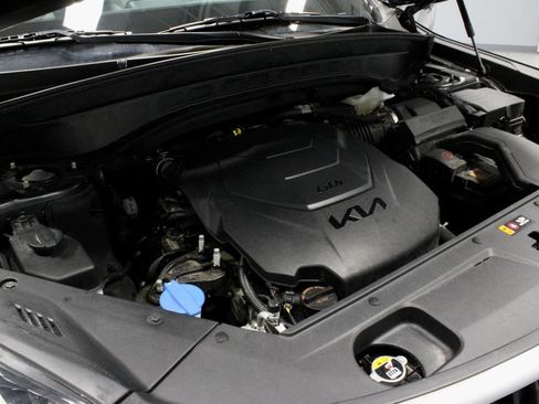 Used 2024 Kia Telluride EX w/ EX Captain's Chair Package FWD image 16