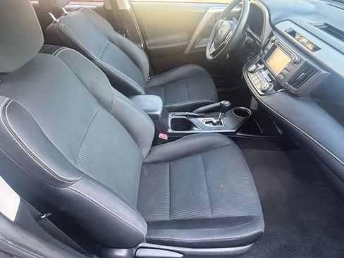 Used 2013 Toyota RAV4 XLE image 21