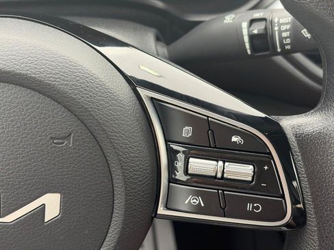 Used 2023 Kia Forte LXS w/ LXS Technology Package FWD image 24