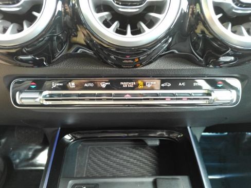 Used 2024 Mercedes-Benz GLB 250 w/ Driver Assistance Package image 47
