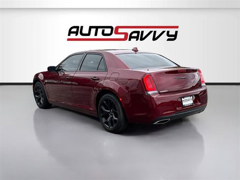 Used 2022 Chrysler 300 S image 5
